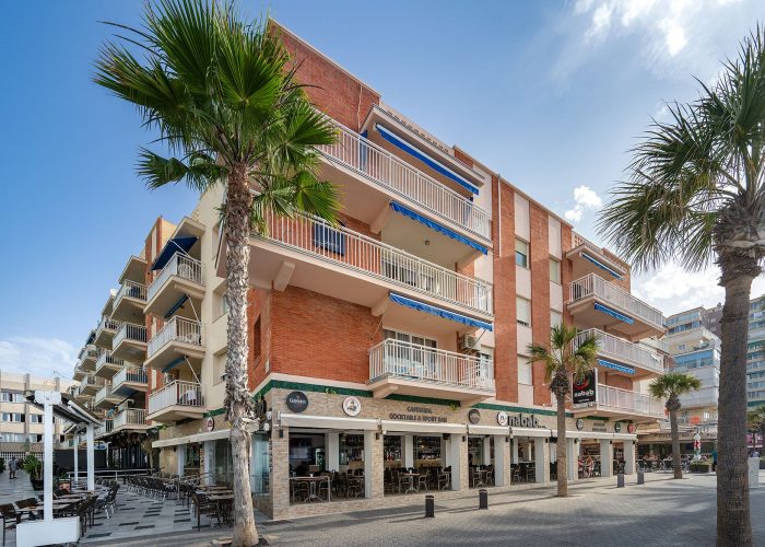 Discover Mara Boutique Apartments in Benidorm, Spain, ideal for coastal living and relaxation.